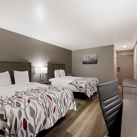 Red Roof Inn Madisonville Bagian luar foto