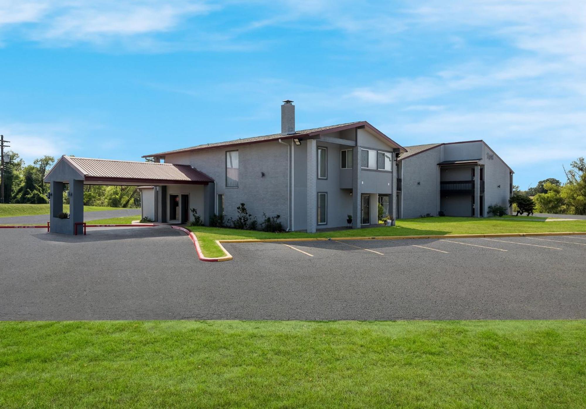 Red Roof Inn Madisonville Bagian luar foto